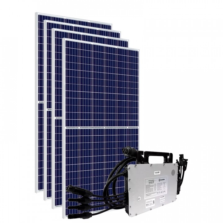 Imagem de um micro inversor solar com placas fotovoltaicas